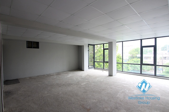 100sqm office for rent in Hoang Quoc Viet
